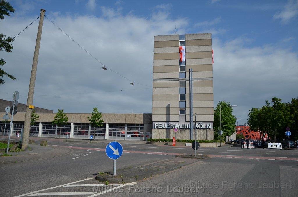 Tag der Offenen Tuer BF Koeln Weidenpesch Scheibenstr P001.JPG